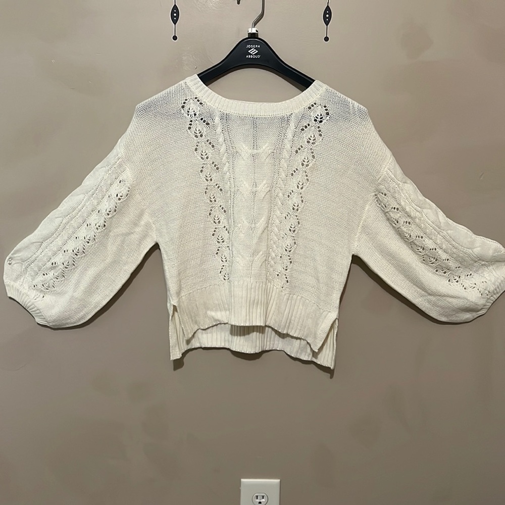 Crop top sweater